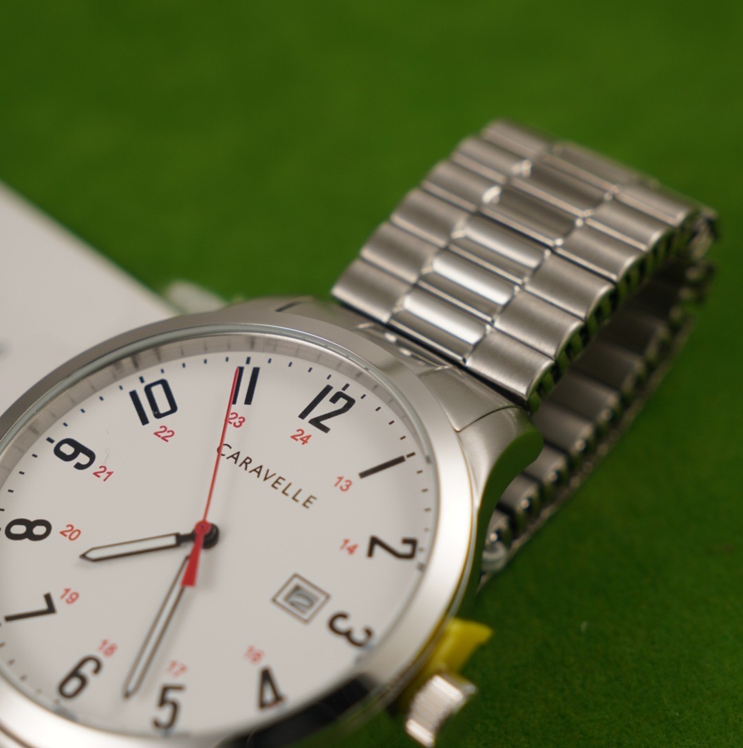 Caravelle Classic Expandable Stainless Men’s Watch Vintage 43B153