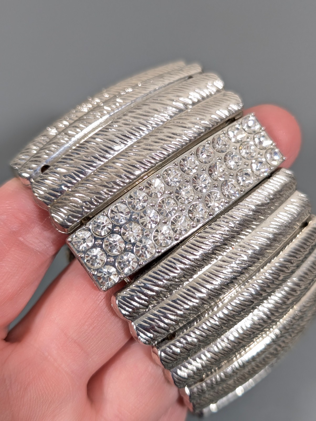 Wide Silver Tone Rhinestone Bracelet Textured Stretch Modernist 6.5 in