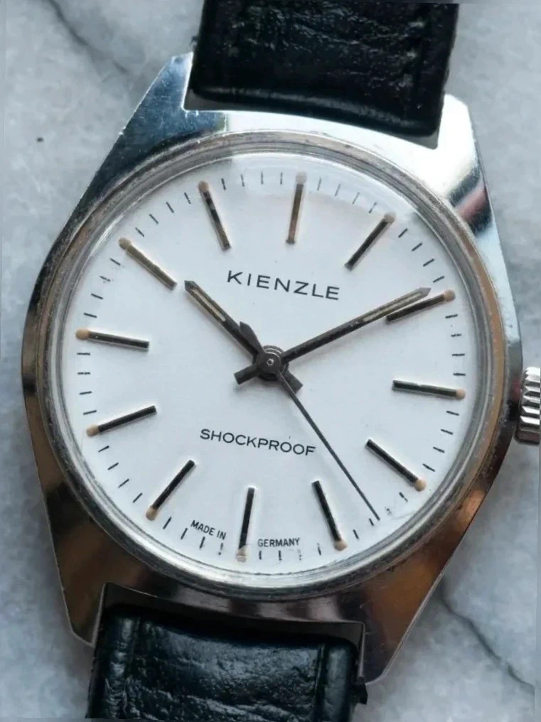 Montre vintage kienzle Shockproof – 31 mm
