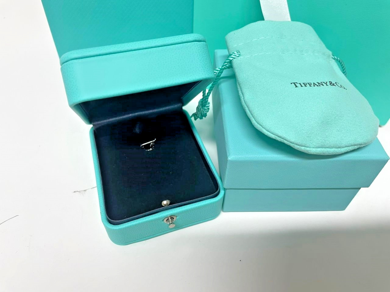TIFFANY & CO. BLUE LEATHER PRESENTATION NECKLACE GIFT BOX, CASE, AND BAG
