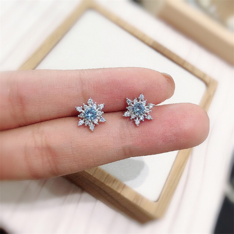 1 Pair Of Snowflake Earrings For Christmas, Valentine’s Day Jewellery Gift