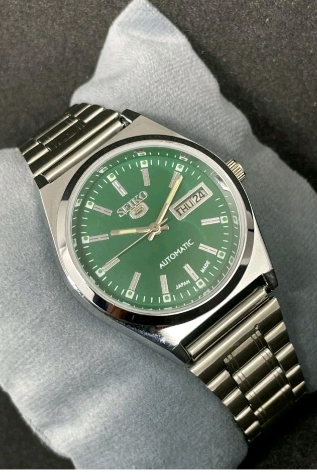 Seiko Refurbished Green Dial Day / Date Men’s Wrist Watch Free Shipping Vintage