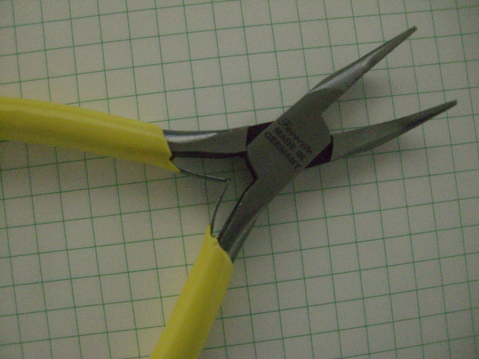 FavoriteUSA MINIATURE BENT NOSE SETTING PLIER SMOOTH JAWS 4-1/2″ HIGH QUALITY
