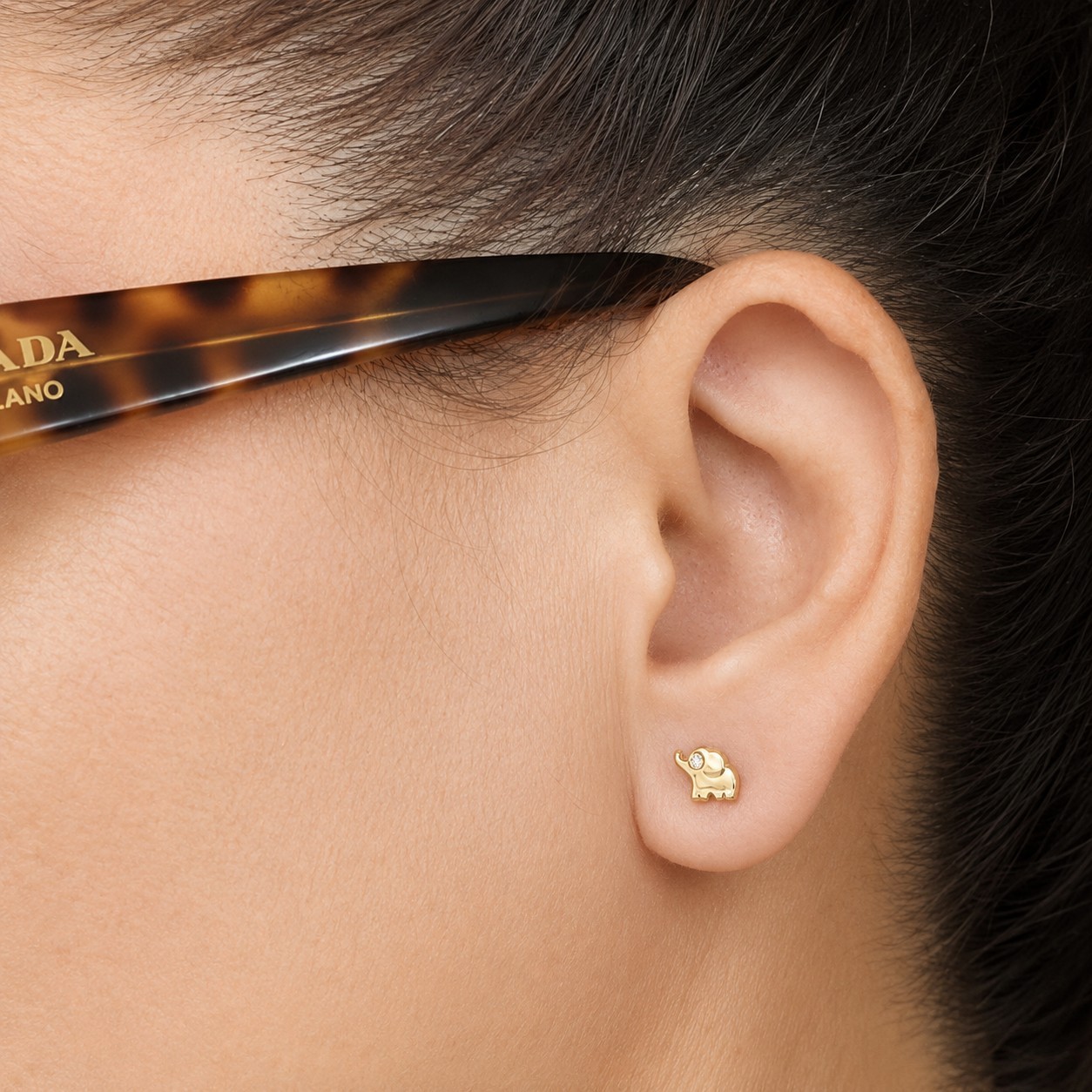 10K Solid Gold Lucky Elephant Cartilage Earring 6.5mm CZ eye Stud