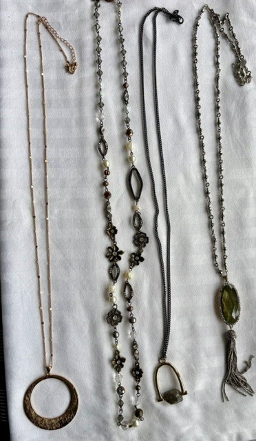 4 Mixed Metal Necklaces – Fashion Jewelry