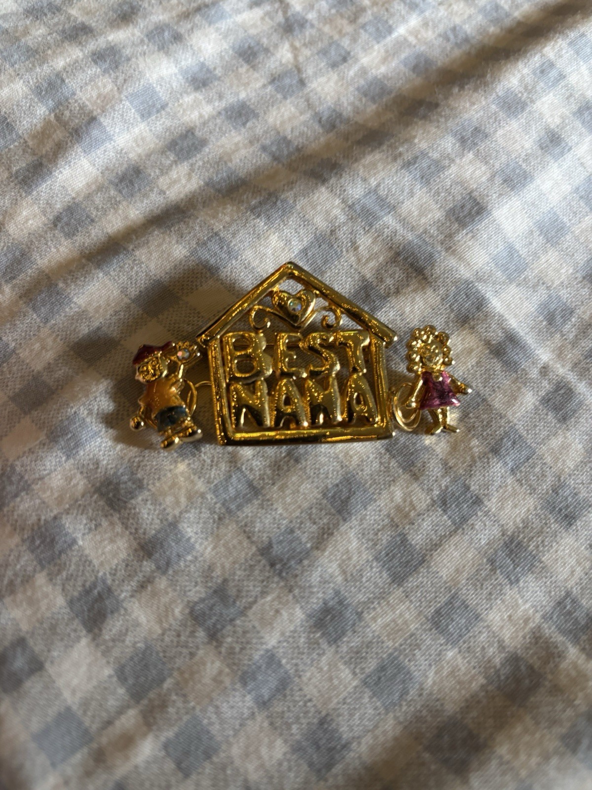 ‘Best Nana’ Gold Toned Pin Broach With Two Children