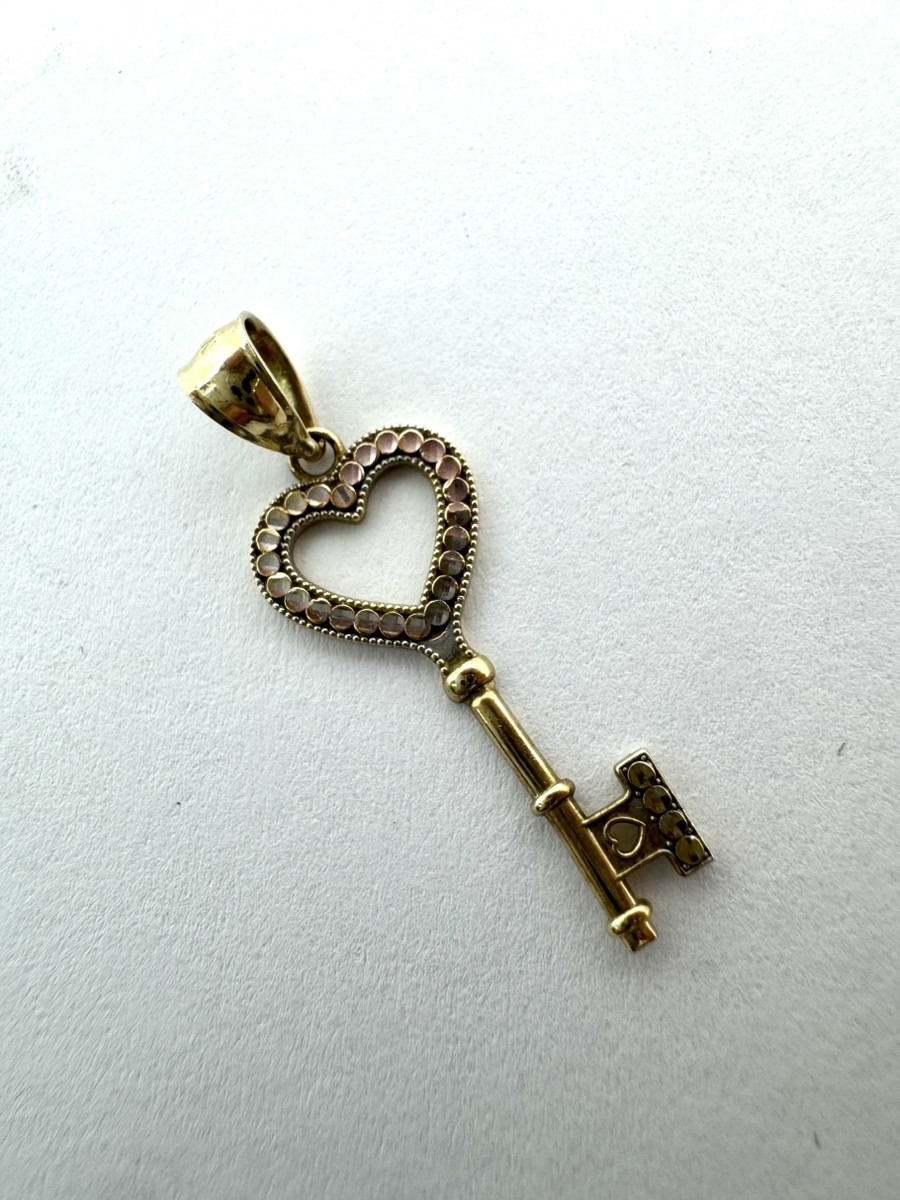 14K Yellow Gold Heart Key Pendant Charm – 0.7G! (WMP020334)