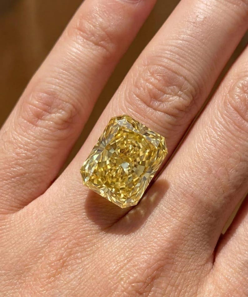 AAA+ 10 crt Fancy Yellow Radiant Cut Lab Grown Moissanite Diamond D color VVS1