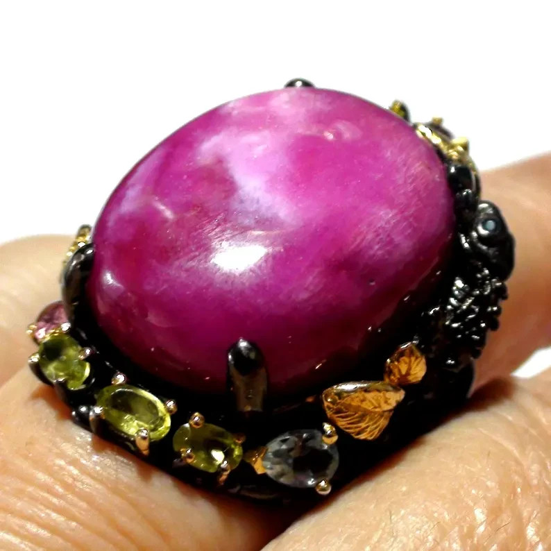 Cherry Ruby 86.30 carat Lizard Ring, Sterling Silver, Black & Yellow Gold Plated