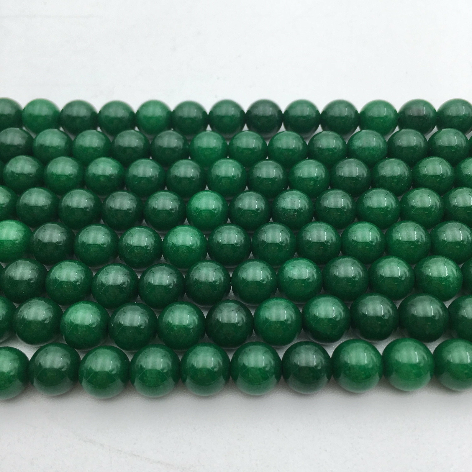 Solid Green Dyed Jade Smooth Round Beads Size 4mm 6mm 8mm 10mm 15.5″ Strand