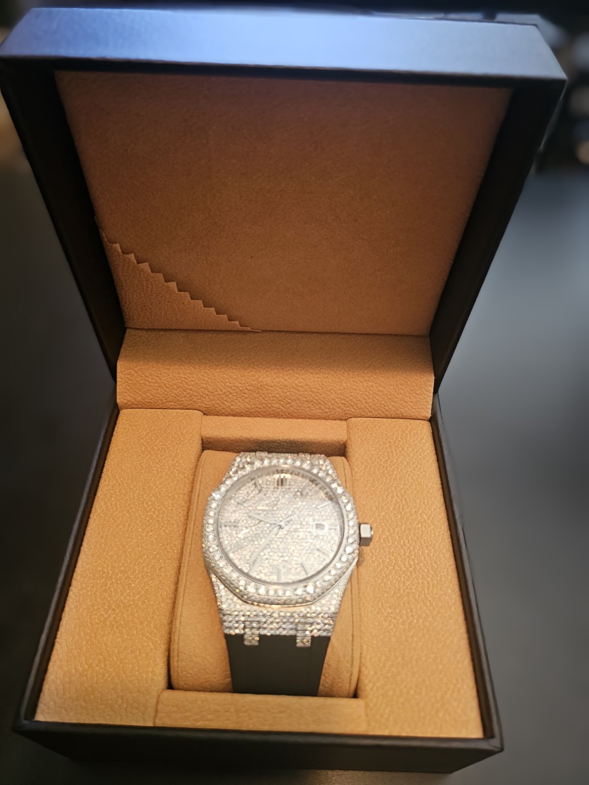 mens moissanite case watch