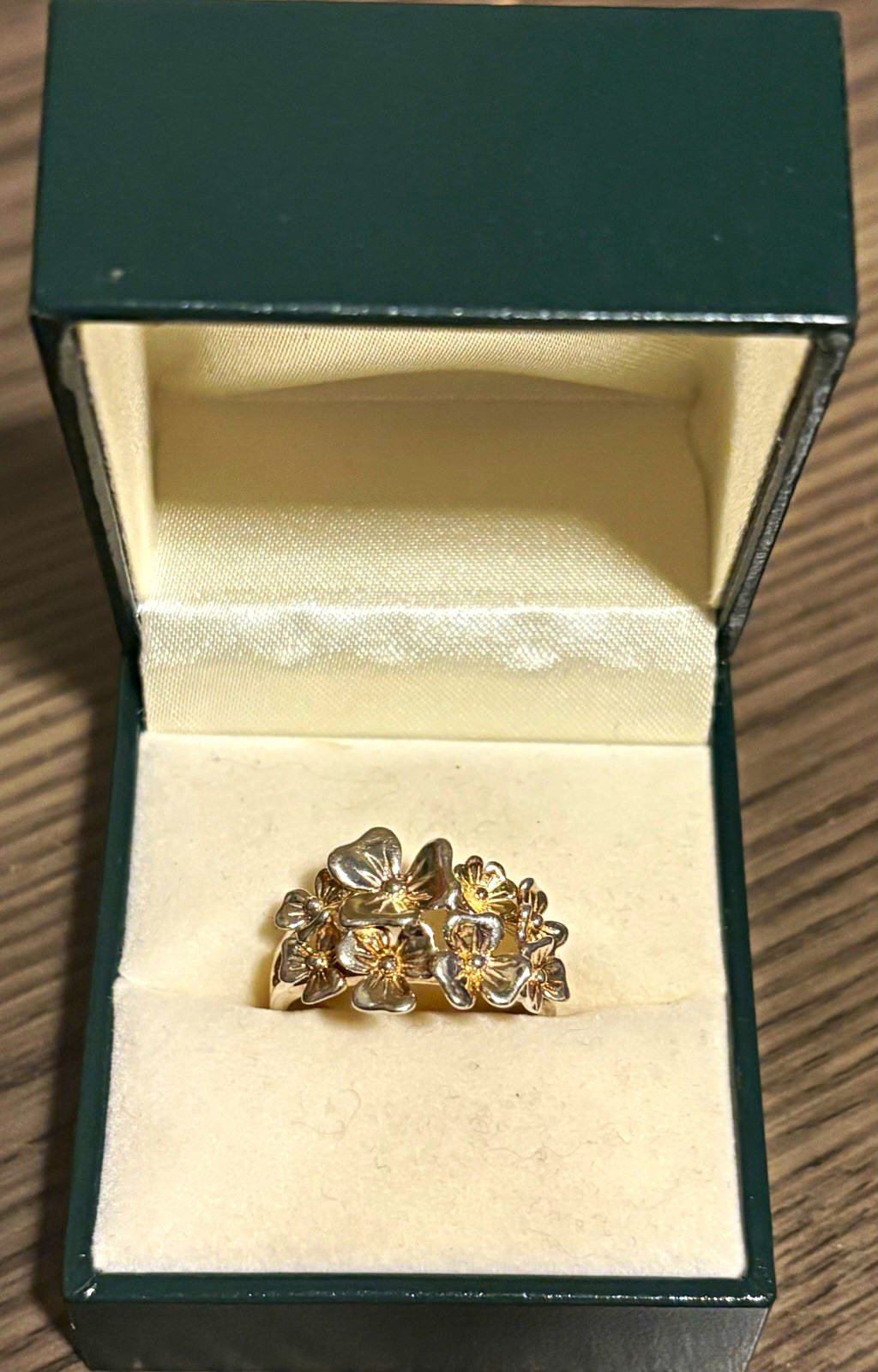925 Multi-Tone Gold Flower Band Ring Size 7 No Stone Floral Design