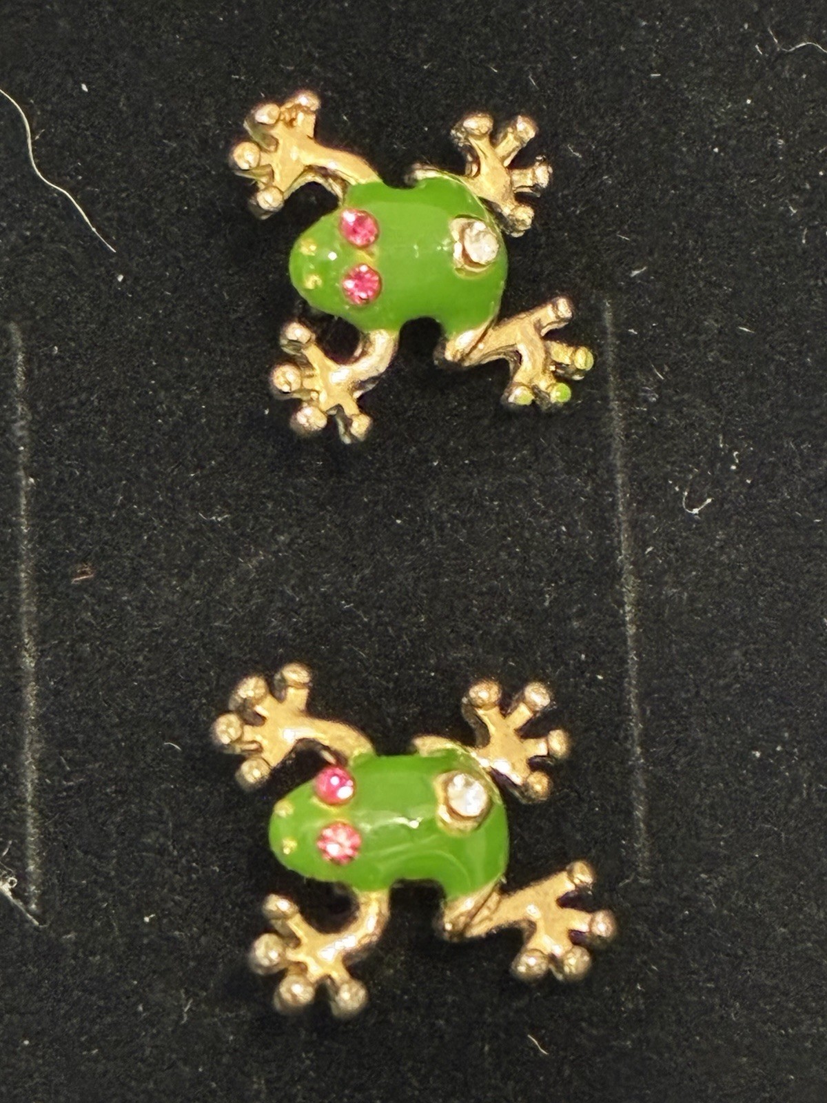 Betsey Johnson Green Enamel Frog Stud Earrings Gold Tone Pink Crystal Critter