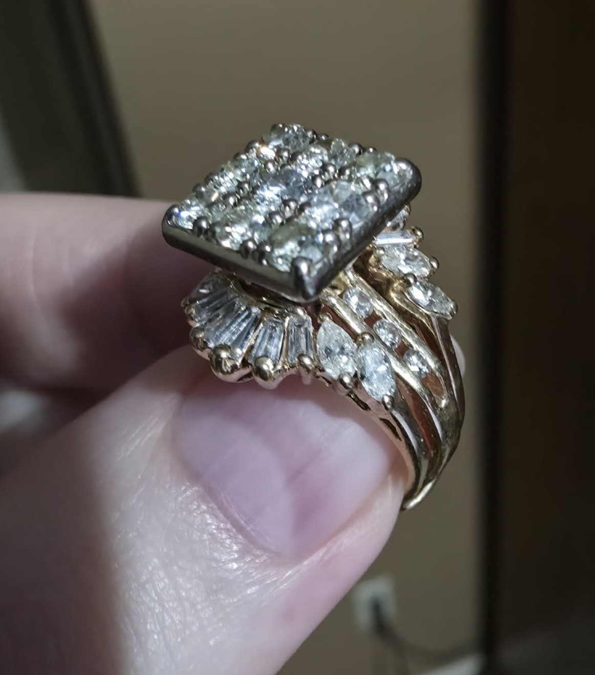 Stunning Womens Wedding Set