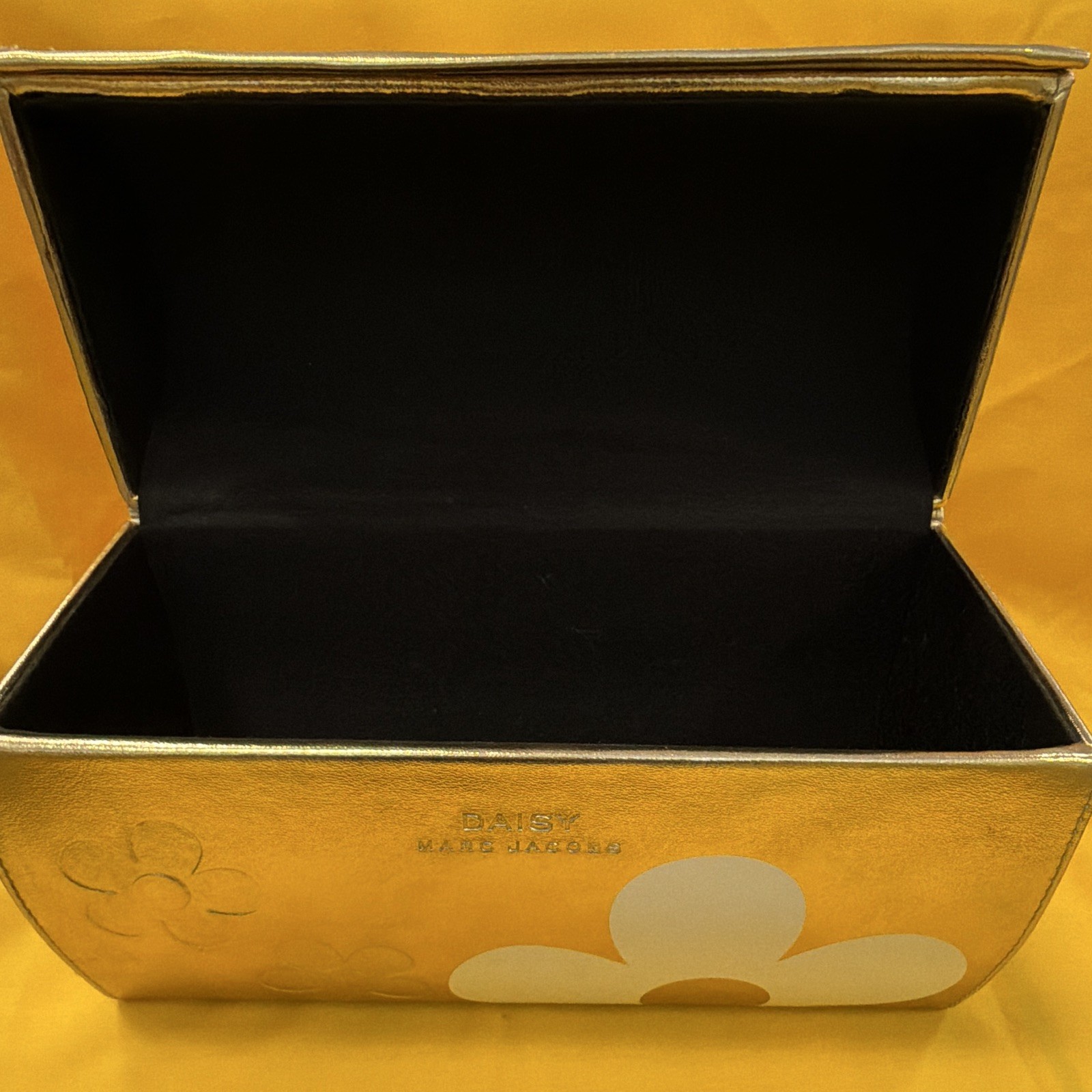 Marc Jacobs Daisy Gold & White Floral Lined Faux Leather Jewelry Box