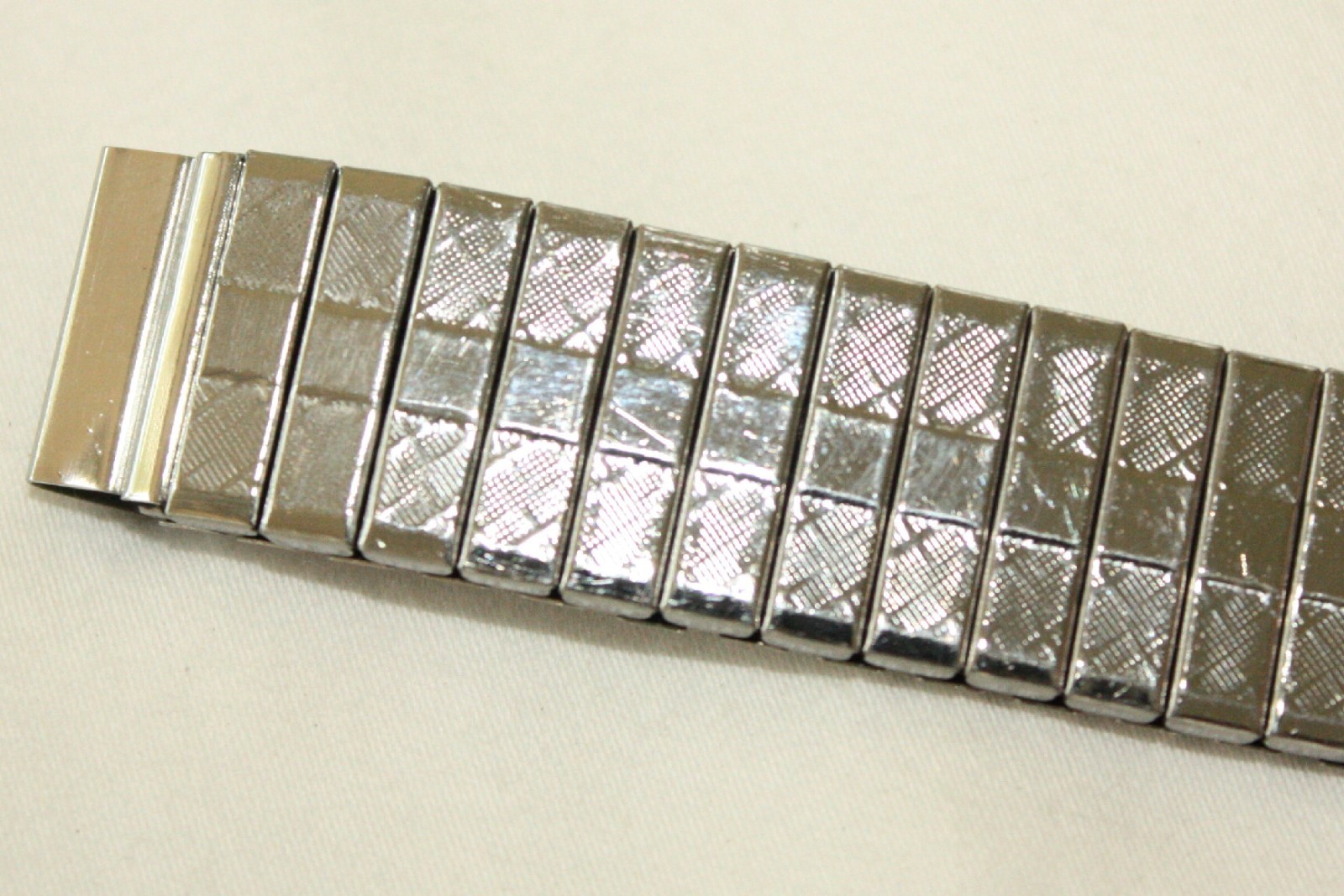 Mens Replacement Stretch Expansion Watchband for Native American Watch Tips