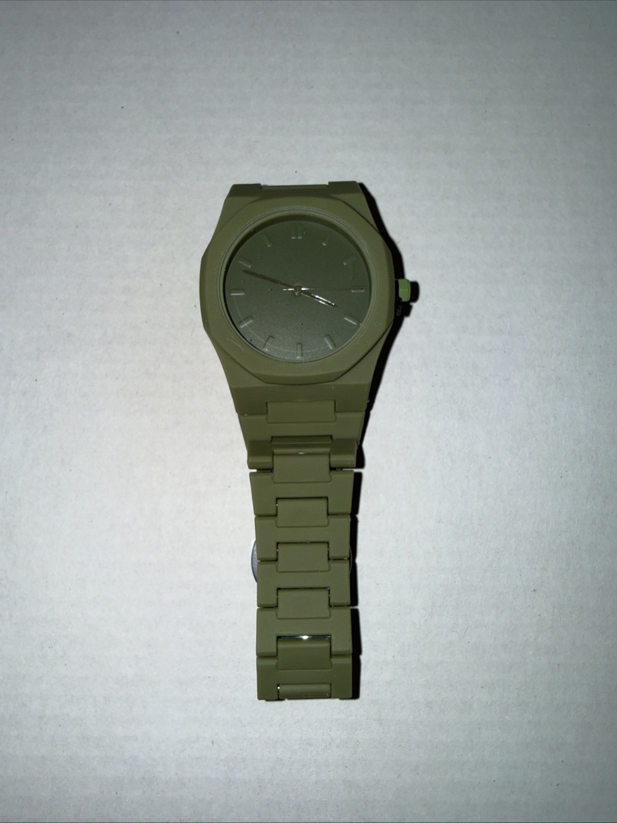 NEW Green Unisex Quartz Watch Silicone Wristband Minimalist Design Sport