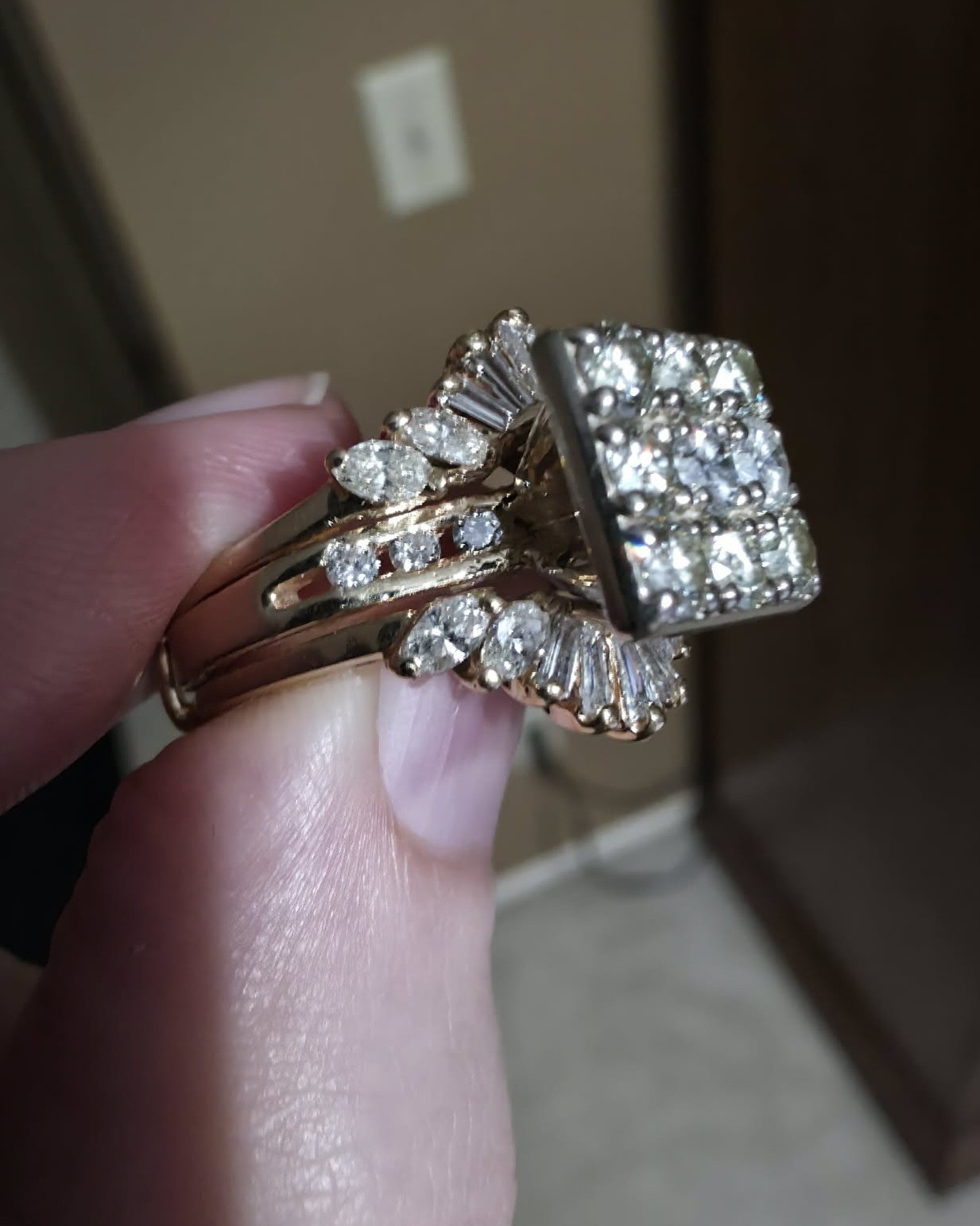 Stunning Womens Wedding Set