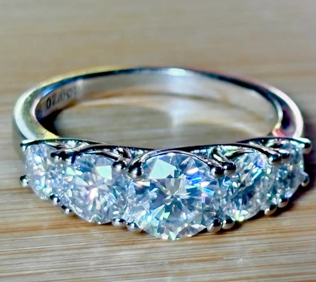 2.50Ct Round-Cut EF/VS1 Lab Grown Diamond Five-Stone Wedding Ring Platinum 950