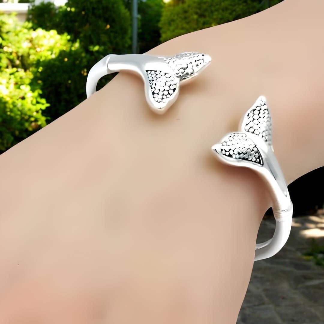 Elegant Dolphin/Whale Tail Bangle – 925 Sterling Silver Lightweight 1631