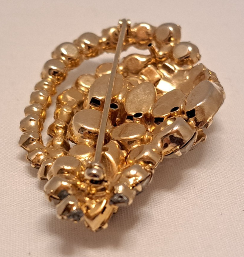 Impressive Vintage Clear Marquise &Mixed Cut Rhinestone Leaf Brooch 2.5″ no mark