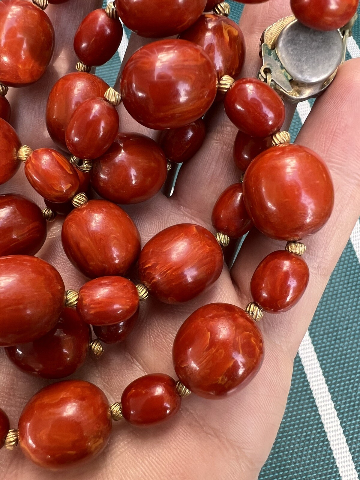 Vintage Bakelite Red Oval Swirl Bead Necklace 83.5 Grams 28.5″