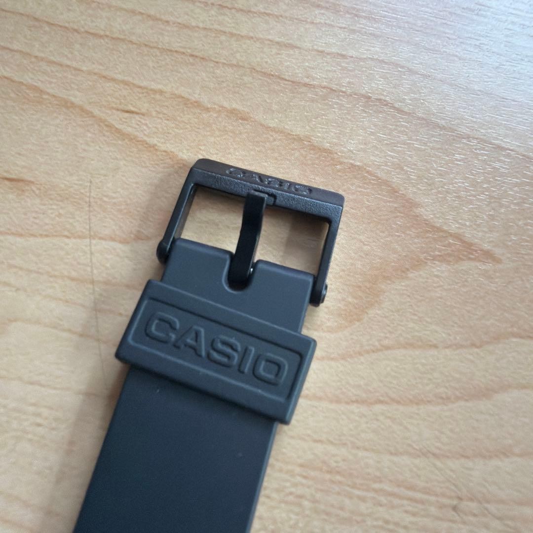 Limited Edition! CASIO Quartz Watch – Black & Gold