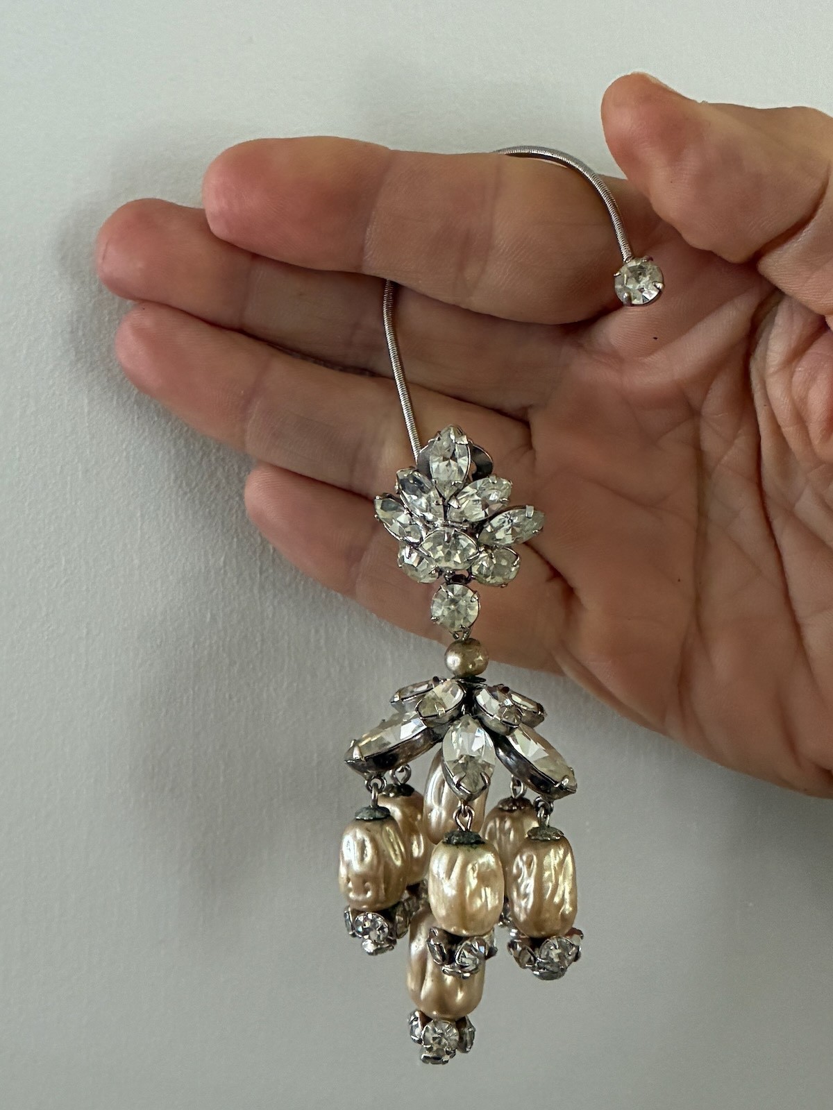 Rare Vintage 1950s Boucher STYLE Earrite Rhinestone + Pearls Earring SINGLE