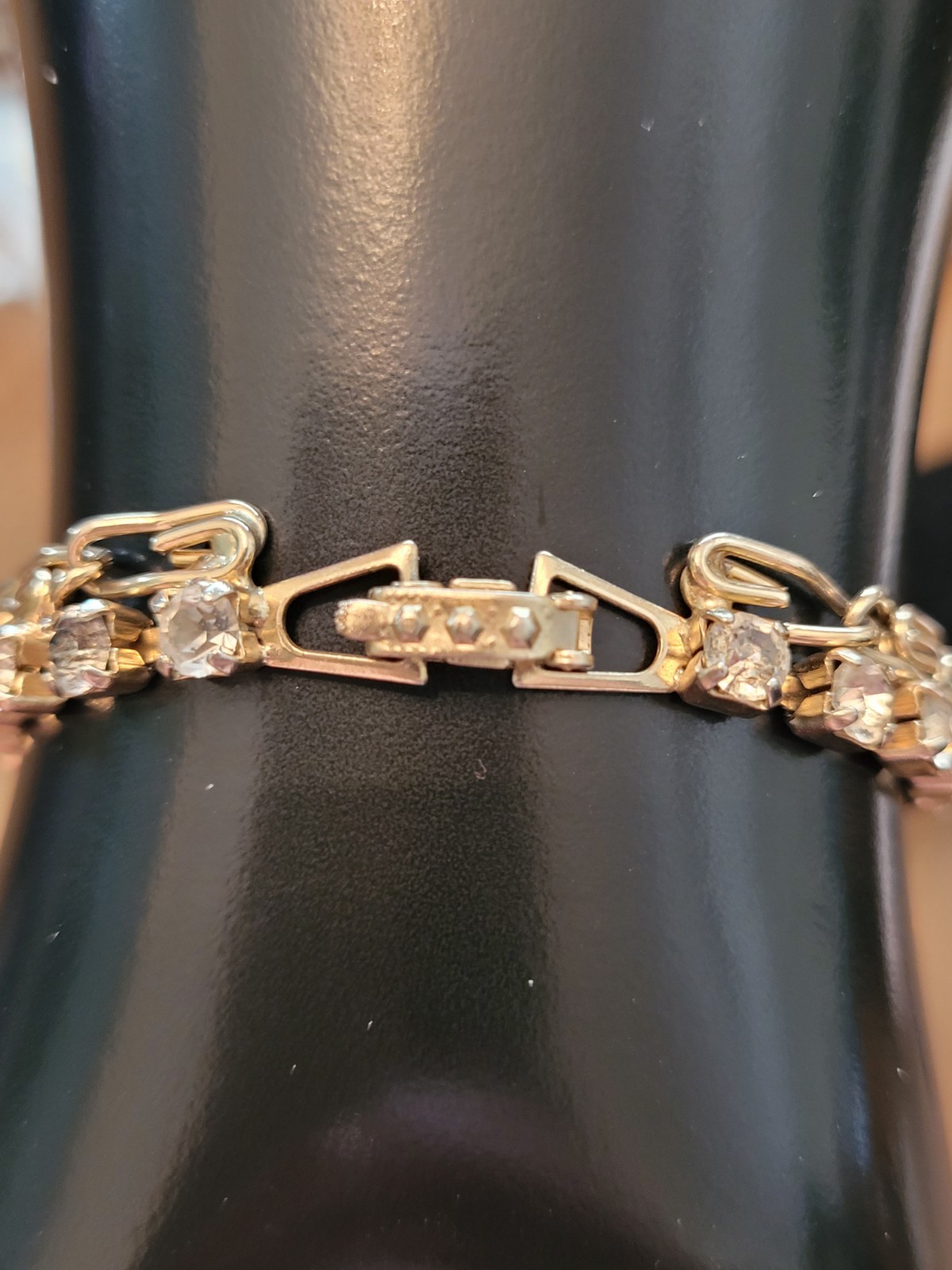 VTG Gold Tone Clear Crystal Prong Set Tennis Paperclip Link Bracelet Snap Clasp
