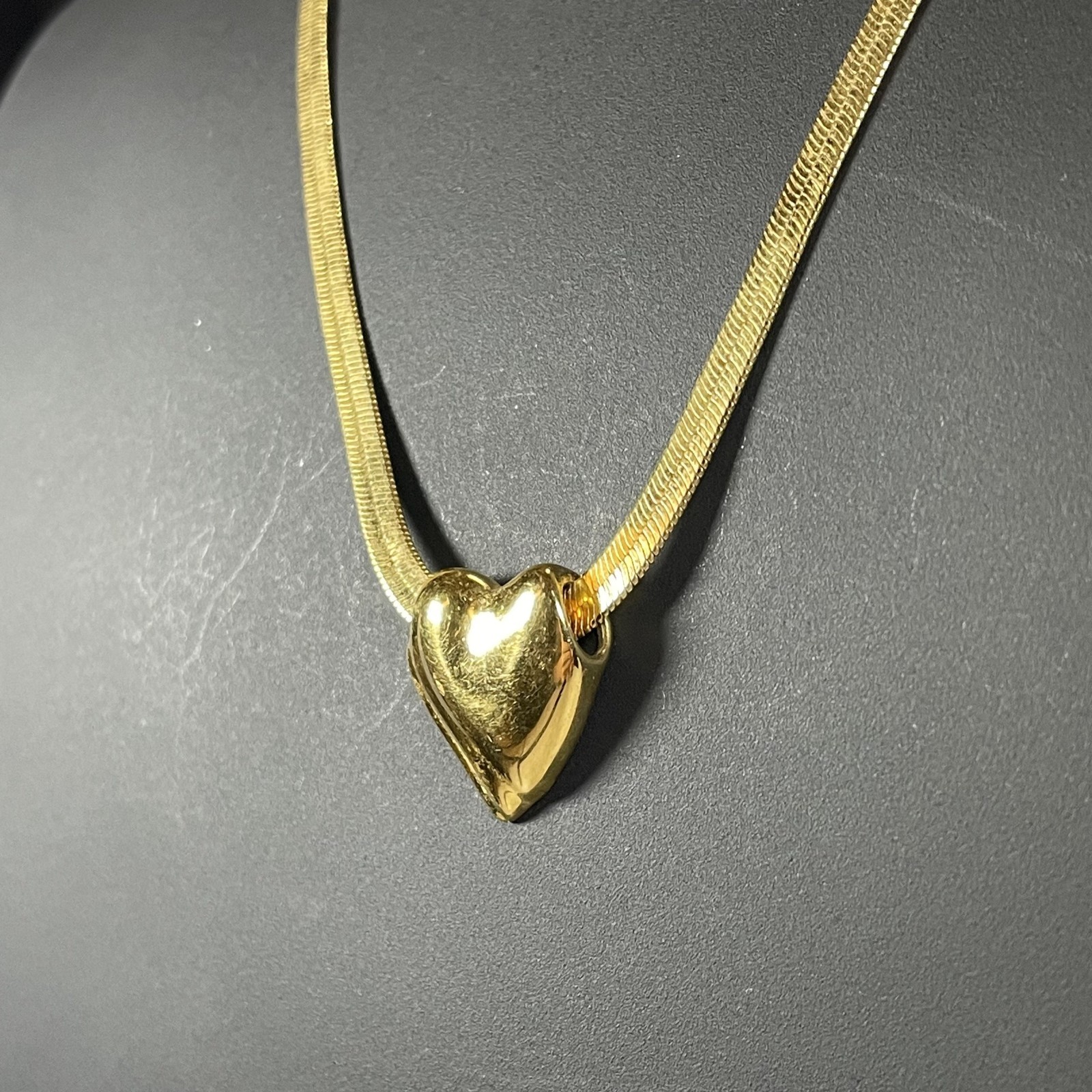 Vtg 1980s Signed Korea Liquid Gold Herringbone Flat Chain Puffed Heart Pendant