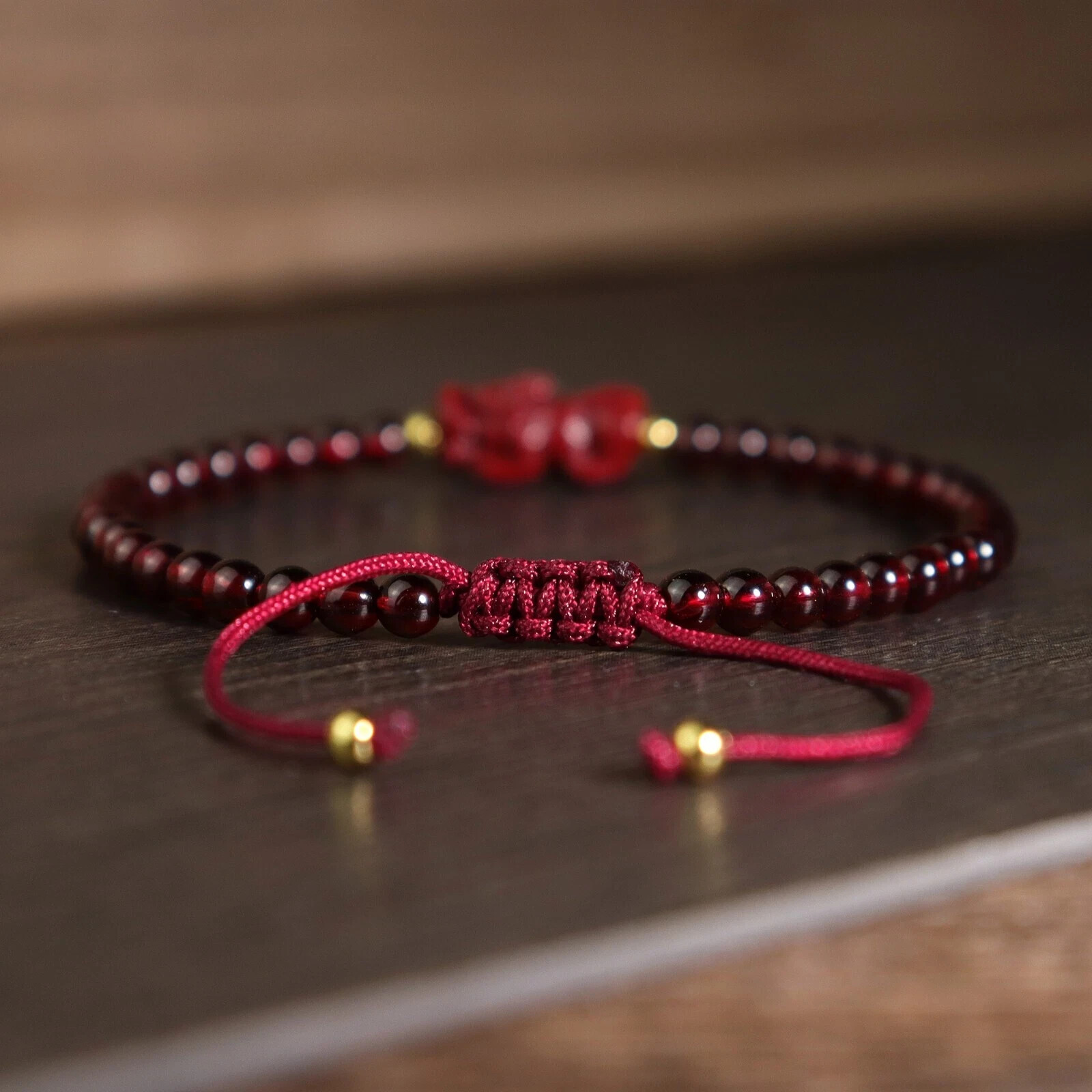 Natural Garnet Pixiu Crystal Gemstone Bead Bracelet for Good Luck Success Wealth