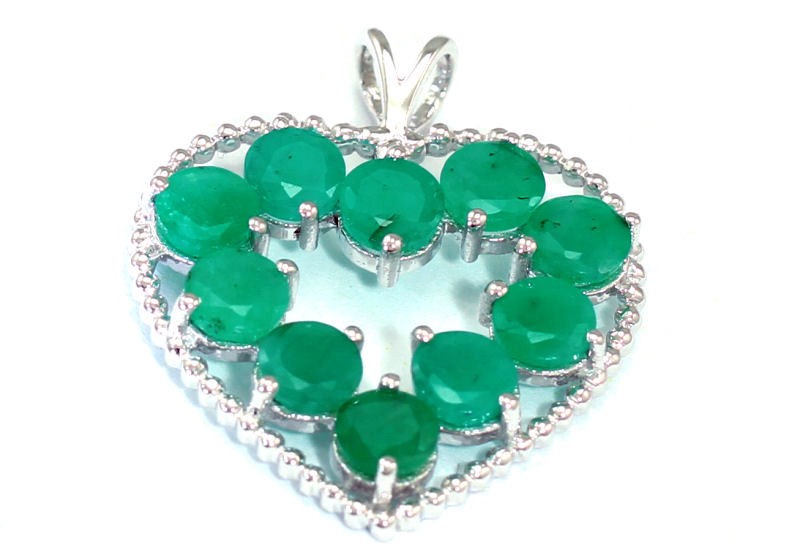 2.86ct Emerald Necklace in 18K White Gold