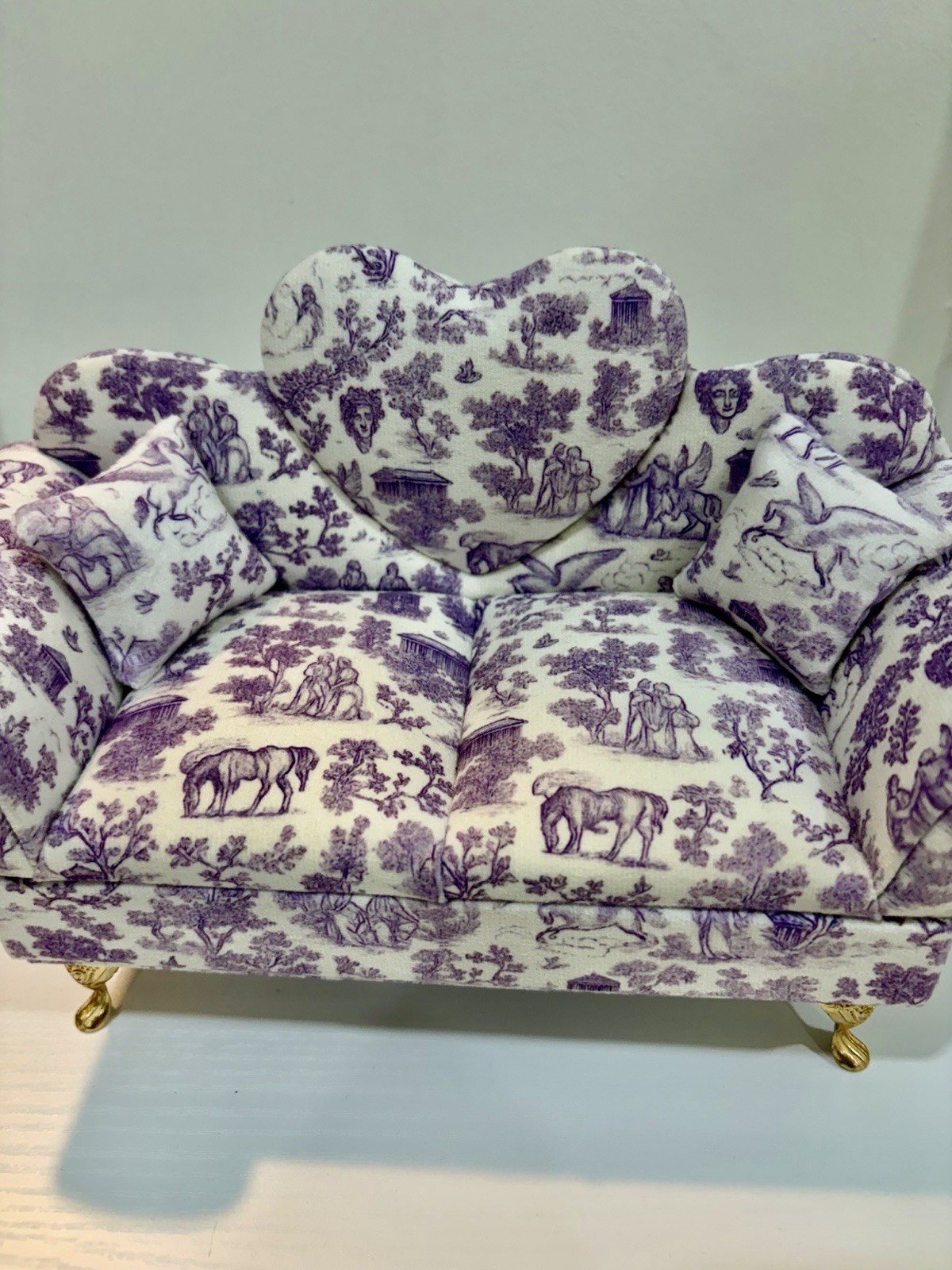 Purple/White Toile Sofa-Shaped Jewelry Box w/ Mirror Lid, Velvet Lined, 6 Ring