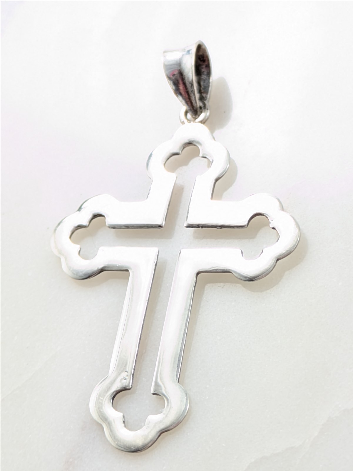 Vintage Solid Sterling Silver Botany Trefoil Cross Pendant 2 Grams