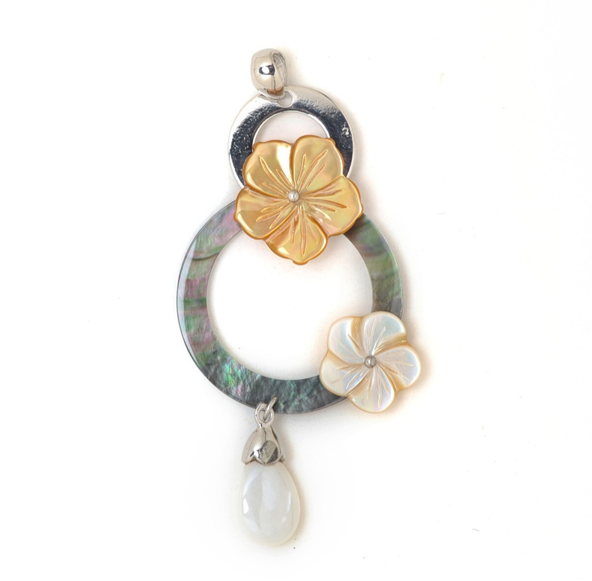 Natural Mother of Pearl Shell Jewelry Pendant – Cutout Circle Two Flower