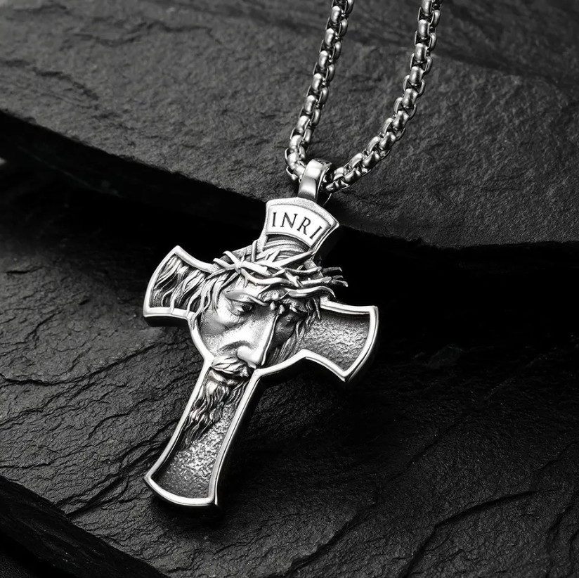 DEZILOO Men’s Stainless Steel Jesus Christ Face Cross Crucifix Pendant Necklace