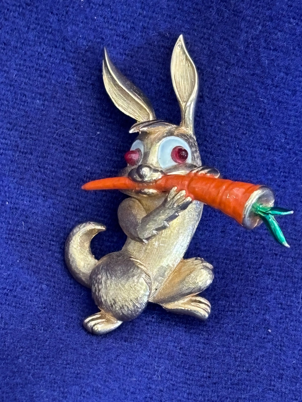 RARE SIGNED BOUCHER EASTER BUNNY RABBIT WITH ENAMEL GLASS EYES COSTUME JEWLERY