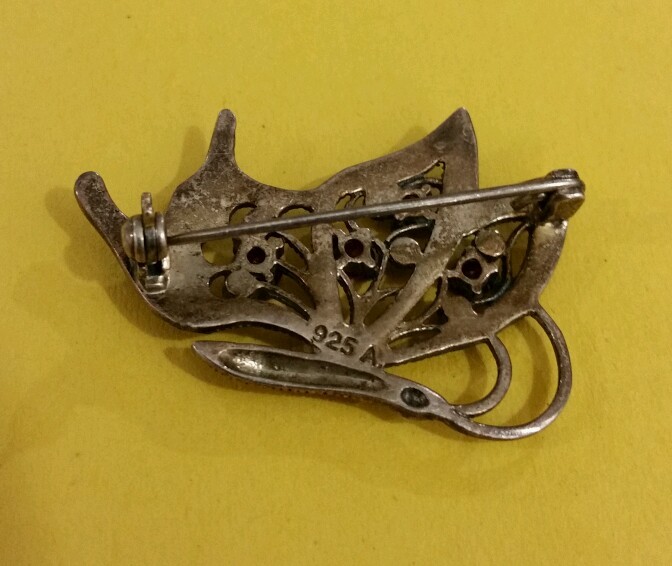 Antique Sterling silver 925 marcasite butterfly pin/brooch with garnet 5.3 gram