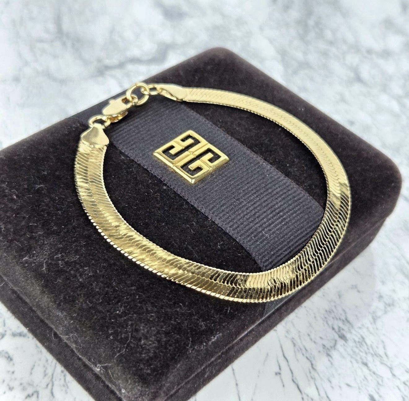 Auth Vintage GIVENCHY 4G Logo Flat Herringbone Chain Bracelet Gold Plated Luxury