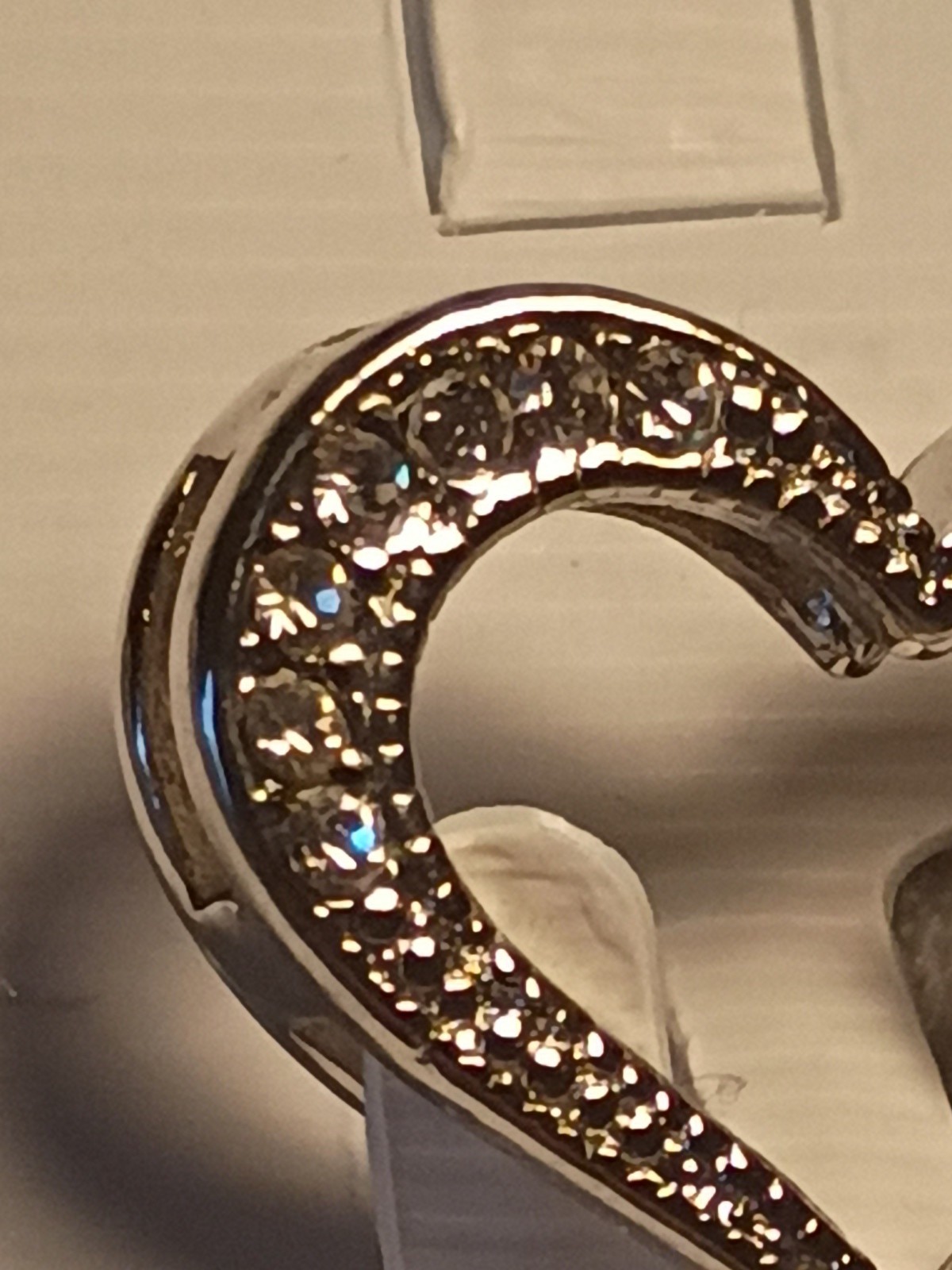 New With Tags Heart Shaped With Clear Rhinestones Pendant Without Chain. J7