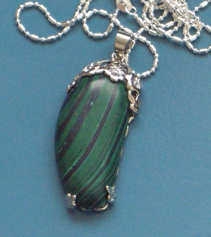 NATURAL MALACHITE 18KT GOLD PLATED SQUASH PENDANT WITH FREE 925 CHAIN 2.25″