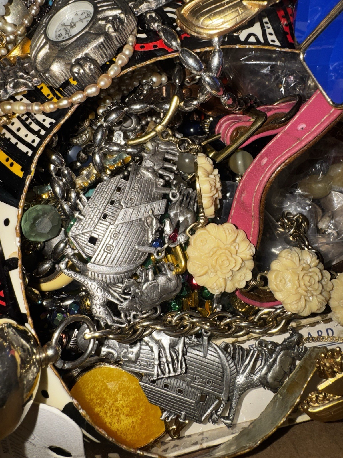 21+ Lbs Junk Drawer Goldtone Wear Craft Repair Unknown Vtg Mod Jewelry Lot DAUS+