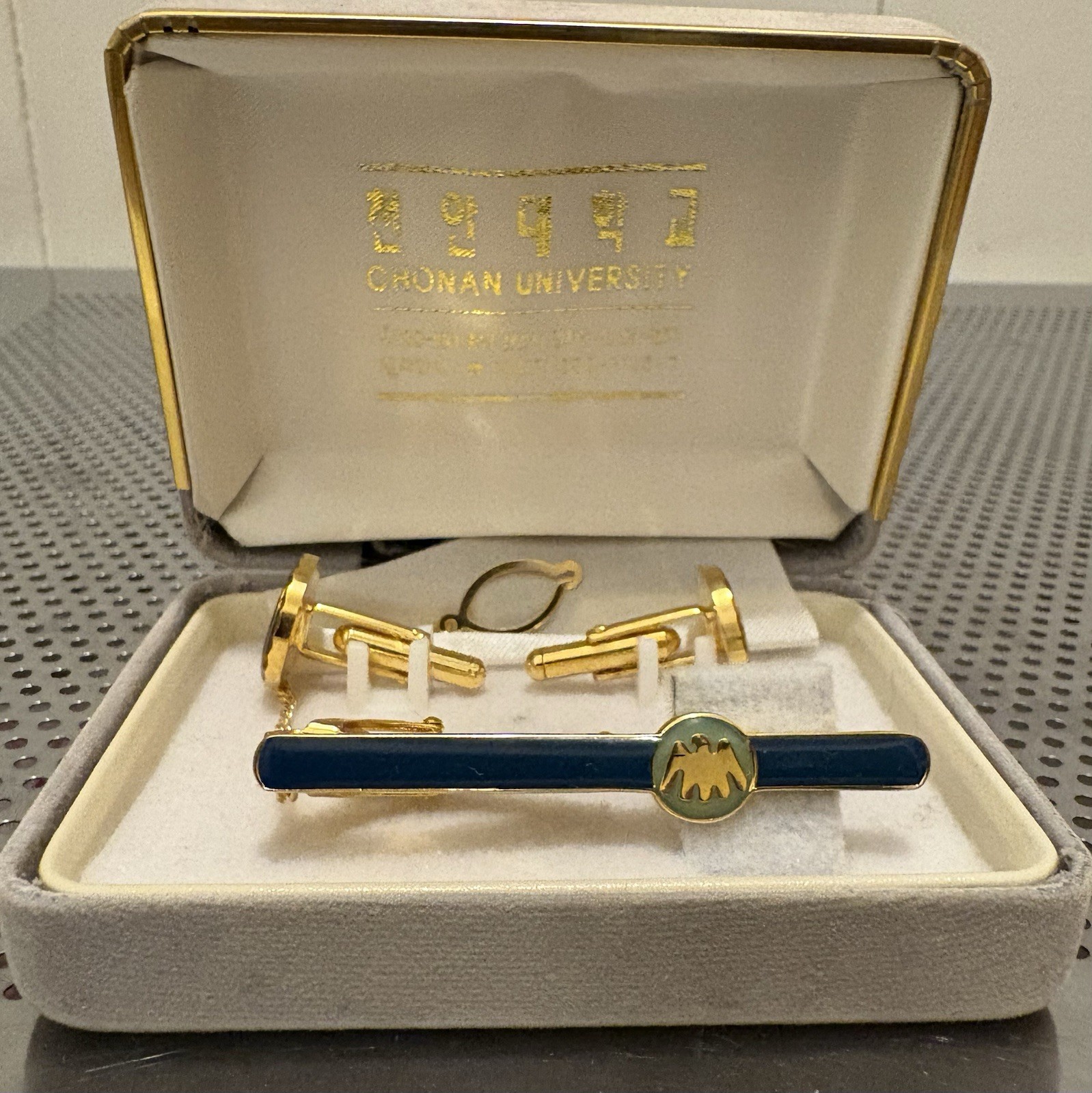 Chonan Baekseok University Republic of South Korea Cuff Link & Tie Clip Set