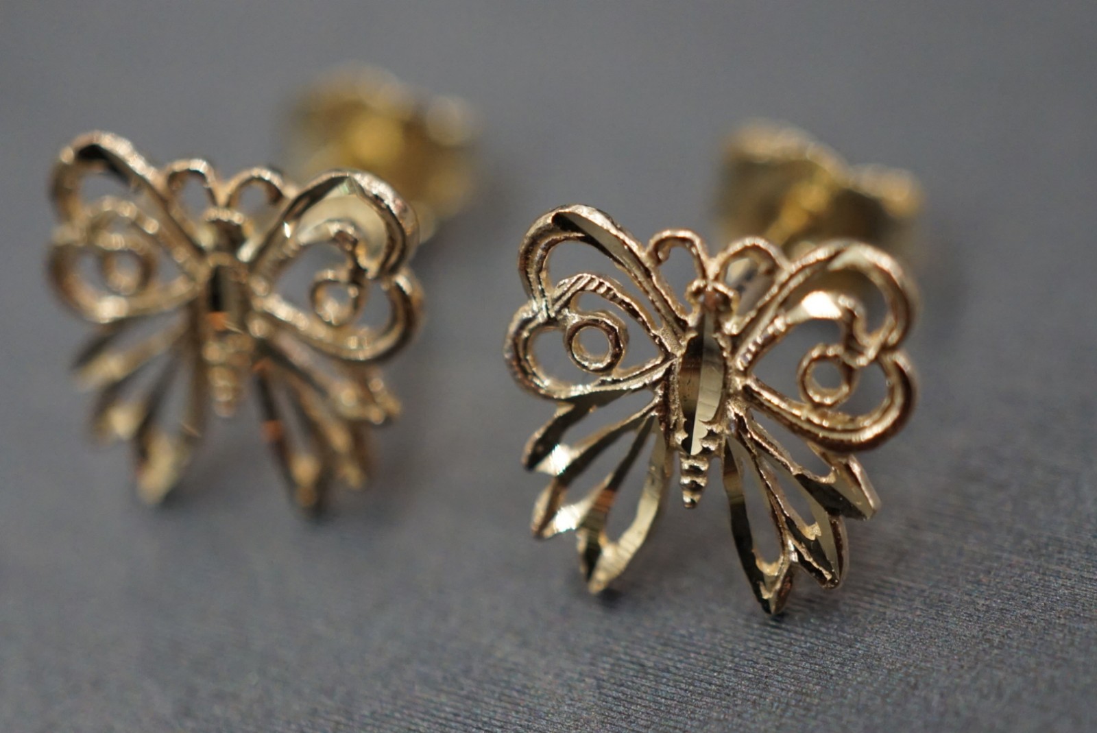 Beautiful 14K Solid Yellow Gold D-Cut Butterfly Stud Earrings.