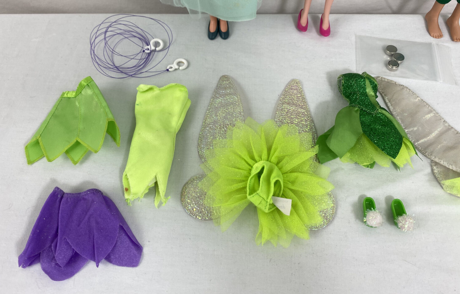 Disney Peter Pan Lot 3 Dolls + Tinker Bell Watch + 8 Outfits + Accessories