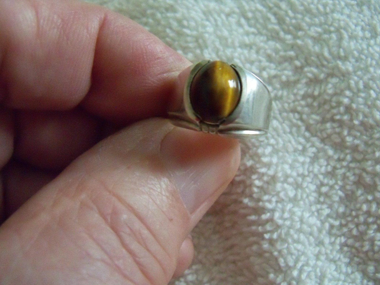 VINTAGE Preowned Sterling Silver Ring W/Beautiful Stone Size 5 1/2 and 5.3 Gram
