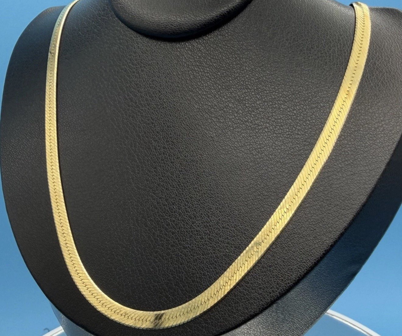 Solid 14K Gold Herringbone Necklace 18” Wide 4.4mm Italy Lobster 12.62g