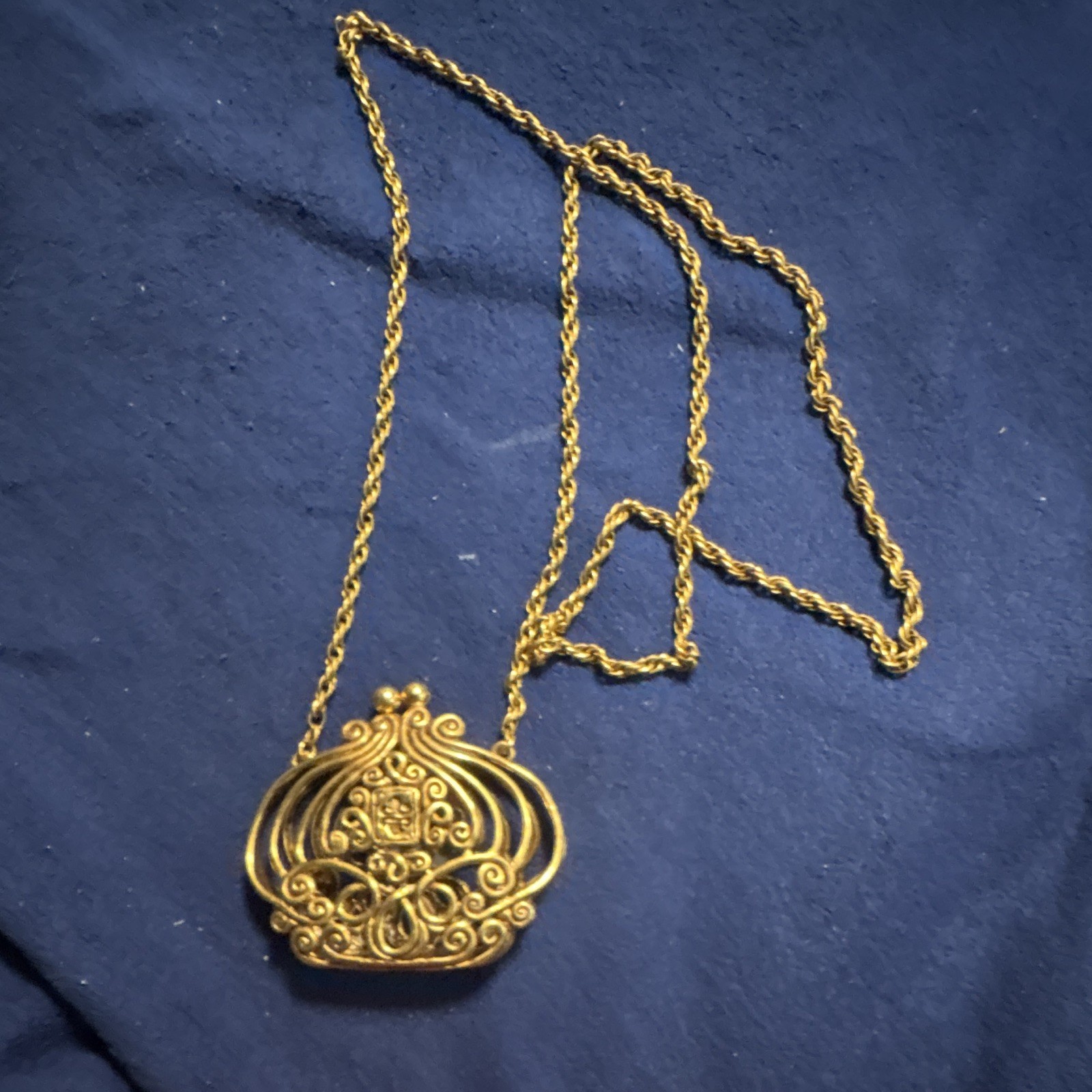 Gold Tone Rope Chain Necklace w/ Asymmetrical Charm Pendant, No Stones