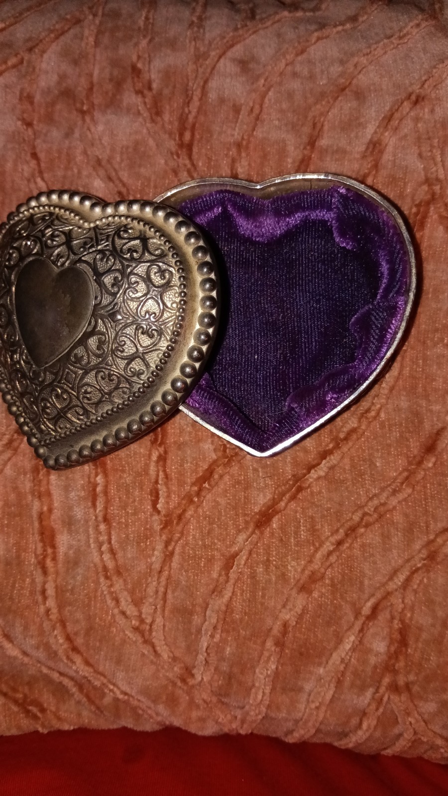 Heart Shaped Metal Jewelry Box Velvet Lined Gold/Silver for Ring or Earring