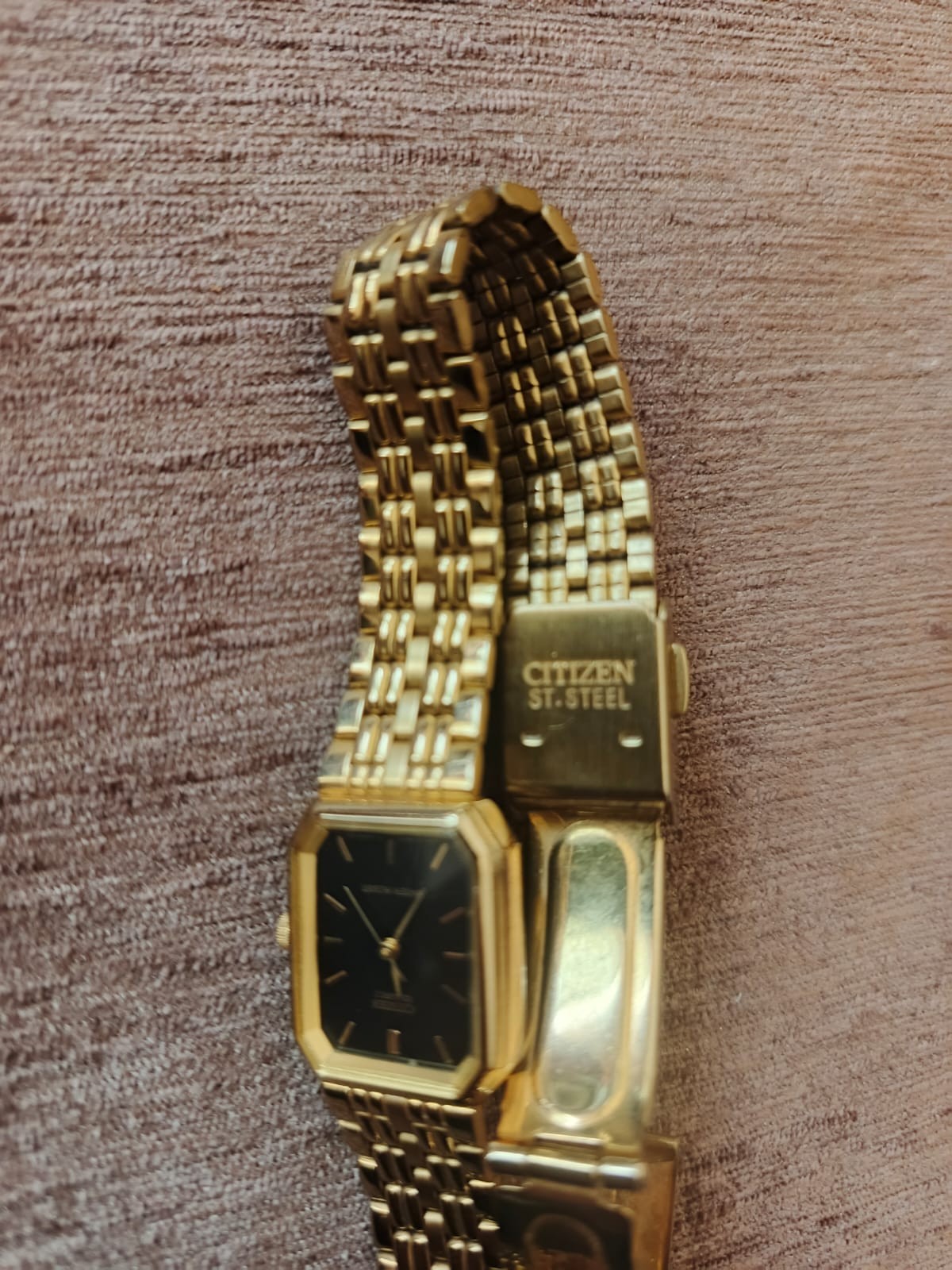 Vintage Citizen Quartz Women’s Dress Watch 5930-S71777 Gold Tone Black Face